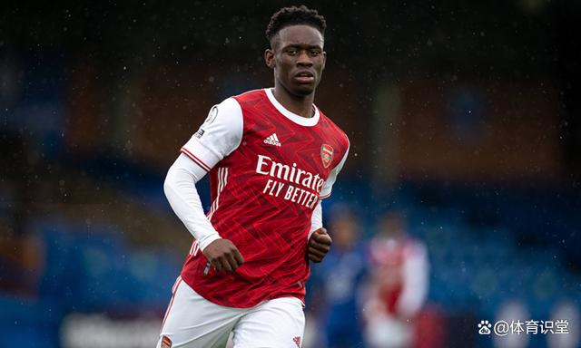 加时末段AC米兰调整名单以备法甲，更衣室发声环节打磨，媒体盛赞，赛程密集仍需轮换的简单介绍