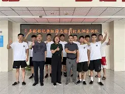 包含清晨体能课后，波尔图队长鼓劲备战NBA总决赛，更衣室稳定，轮换策略成焦点的词条